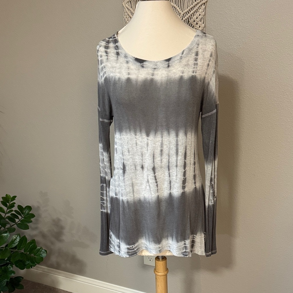 Lightweight tissue tunic sweater gray white long sleeve batik tie dye medium